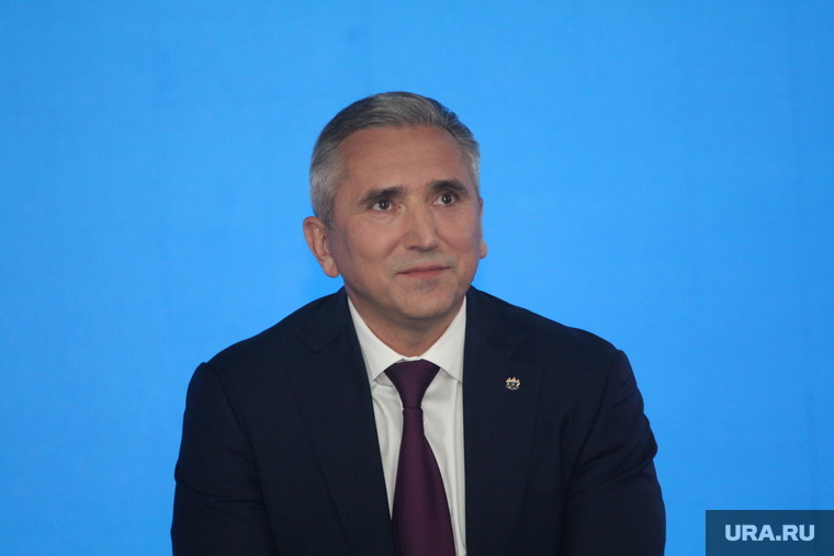    О достижениях компании СУЭНКО губернатор рассказал во время рабочей поездки в Ярковский район