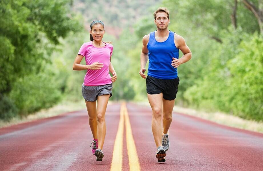 Физическая активность - это не просто способ поддержания стройной фигуры, но и мощное средство для улучшения здоровья, эмоционального благополучия и общего качества жизни. Многие из нас могут заметить, что даже после небольшой физической нагрузки мы чувствуем себя лучше. Давайте рассмотрим, почему физическая активность так важна для нашего организма и какие пользы она приносит.