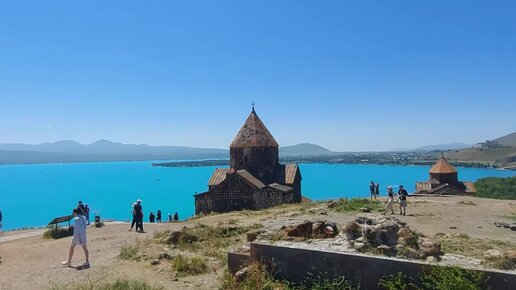 Чуда и бога нет у тех,кто не знает физику и астрономию