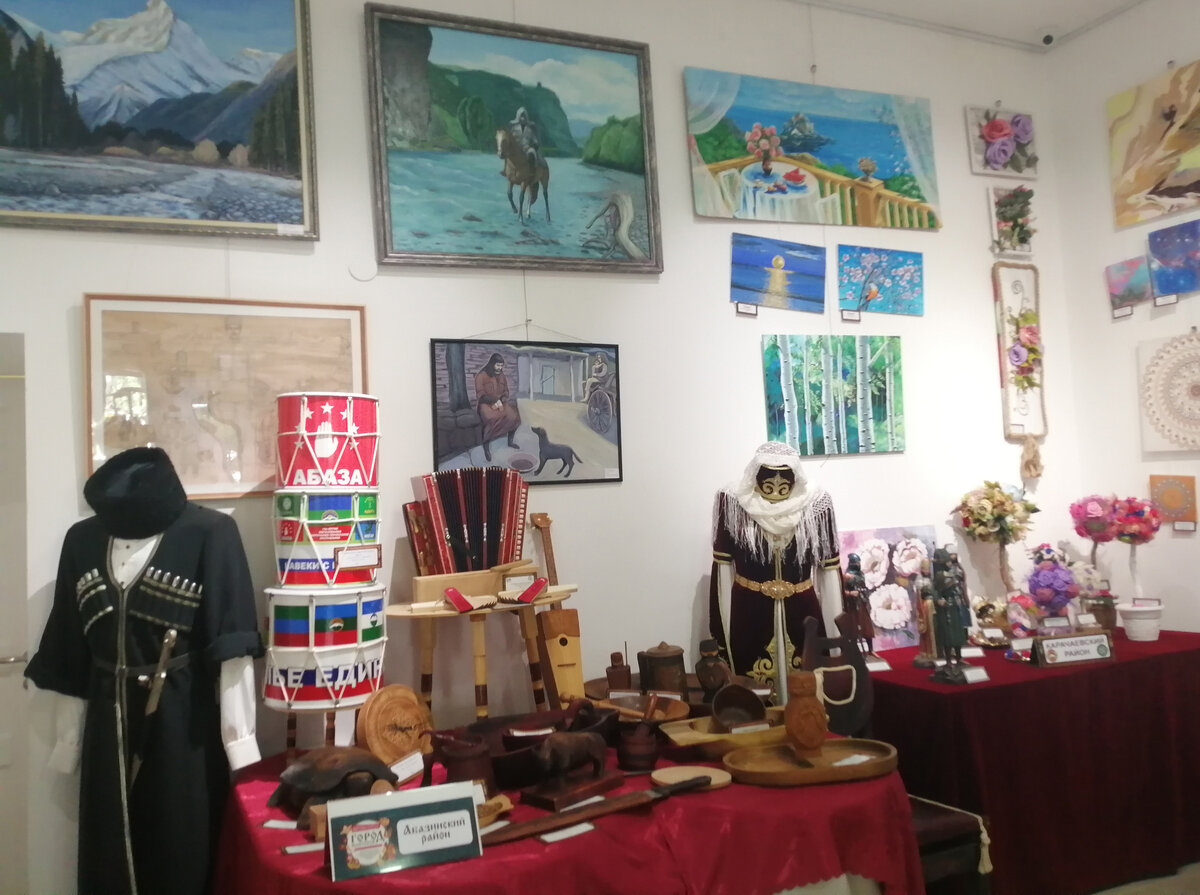 От разнообразия представленных в «Городе мастеров» работ глаза разбегались. Фото автора.