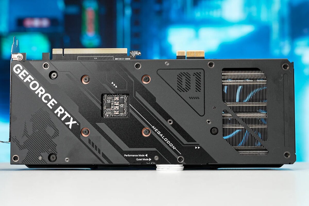    ASUS RTX 4070 BTF
