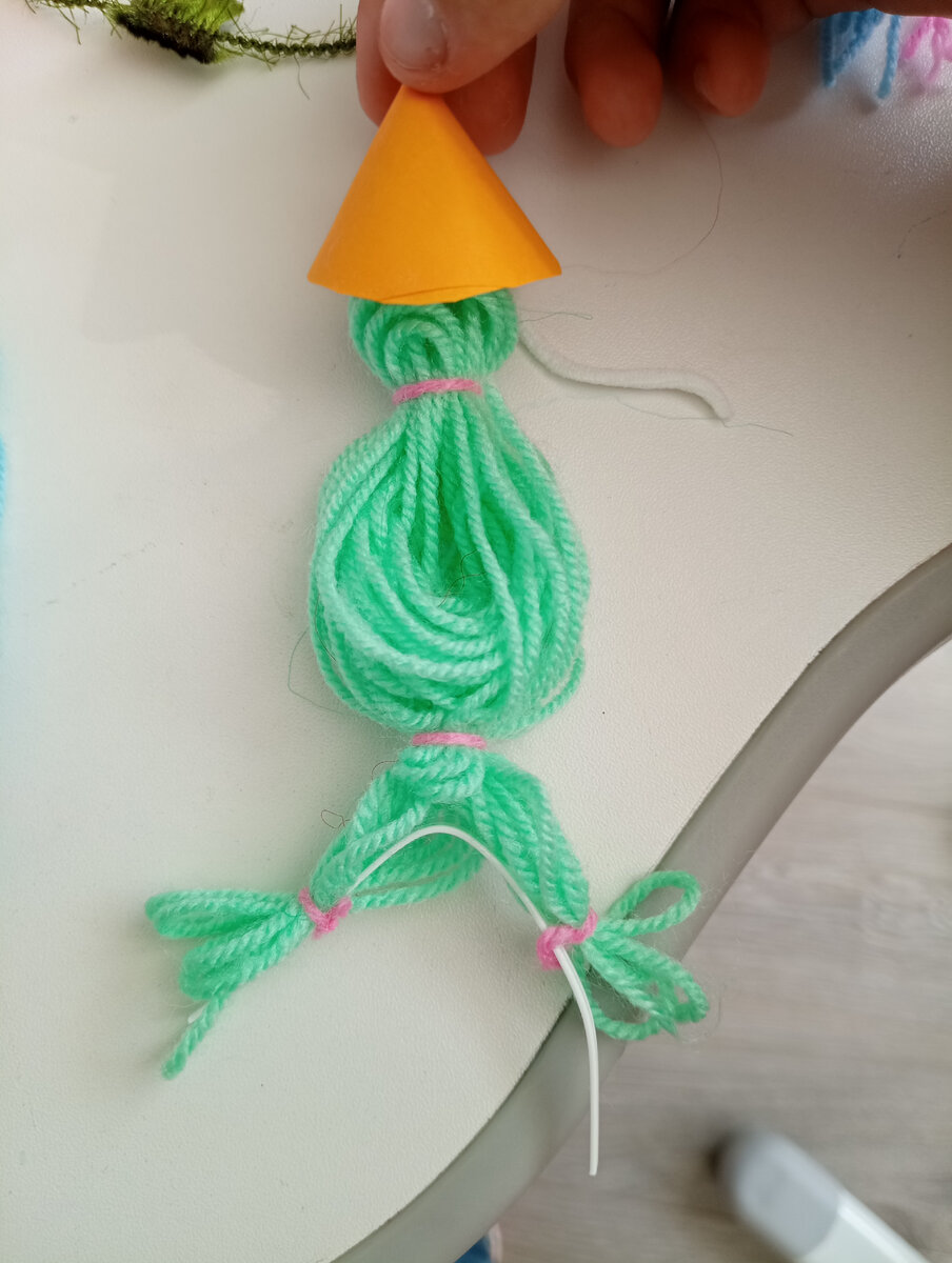 Делали человечков с Ульяной. Ну я тот ещё рукодельниц :)