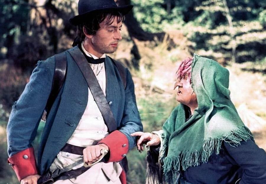 Кадр из фильма "Огниво" (1959)