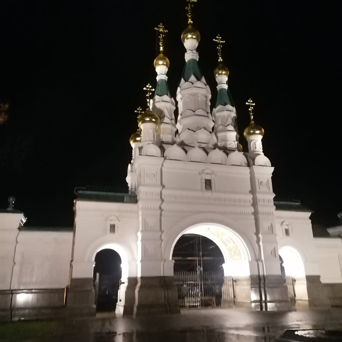 Ворота вход на территорию