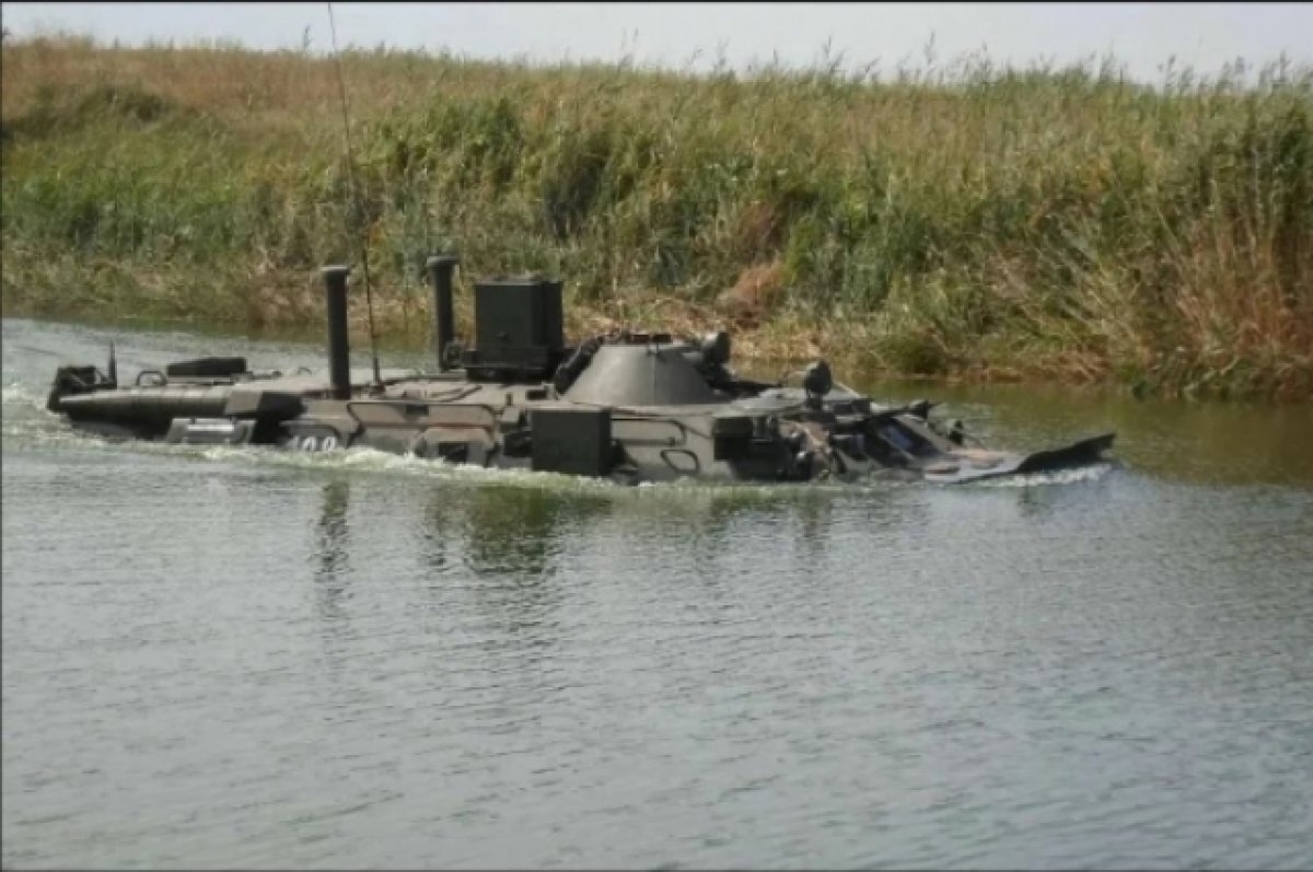    Танки ЮФО ушли под воду на полигоне Прудбой под Волгоградом