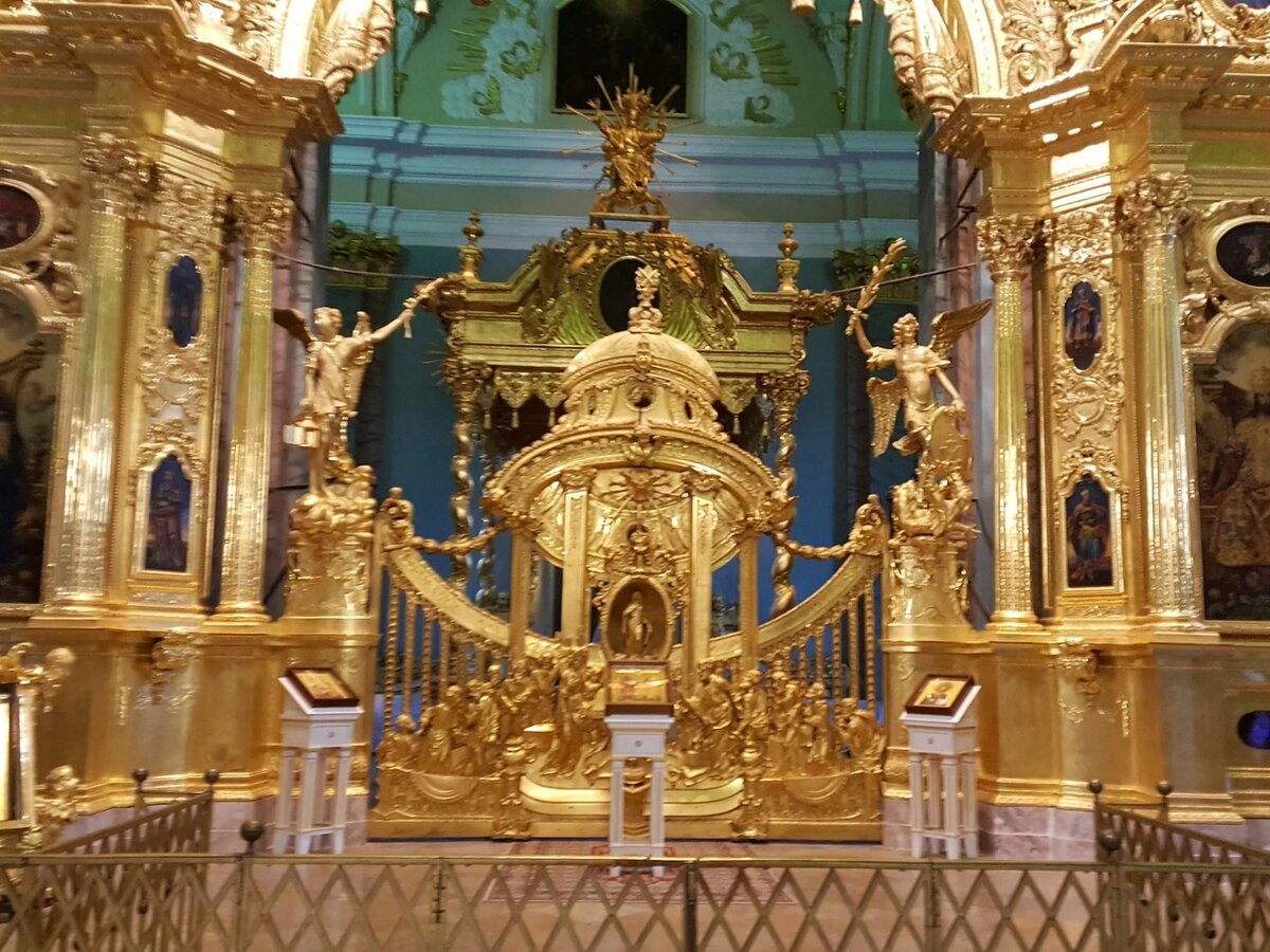 Peter and Paul Cathedral inside