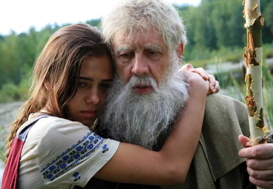 молодые девушки со стариками. ефросинья сериал 2010–2013. эван рэйчел вуд 2009. дед и внук. будь что будет 2009.