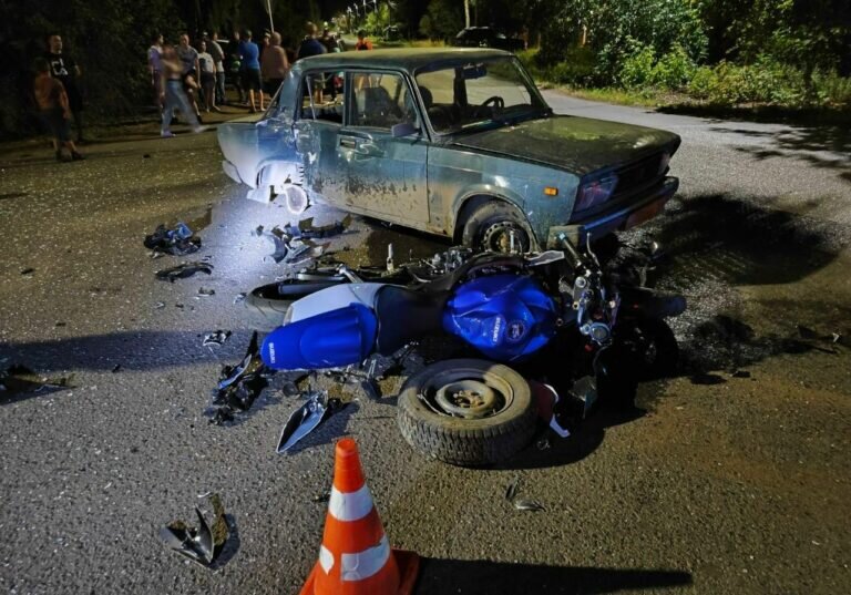    В рубашке родился. В Бузулуке мотоциклист получил переломы в ДТП с «пятеркой» Андрей Севостьянов