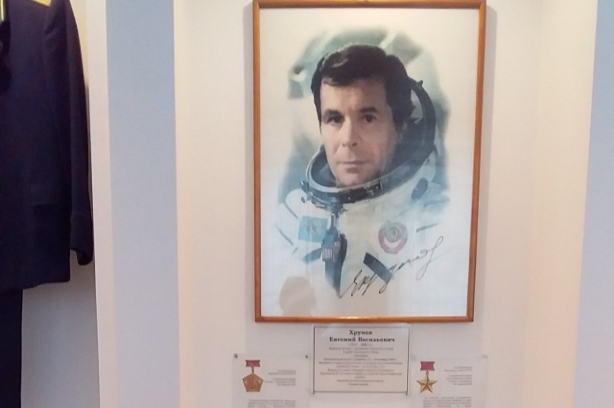    Е.В. Хрунов.