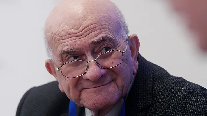 Евгений Ясин 