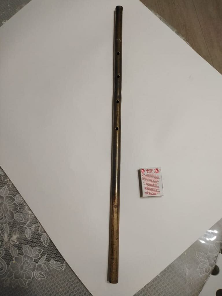 Медный курай, изготовленный из трубки, снятой со сбитого нацистского самолета в годы Великой Отечественной войны