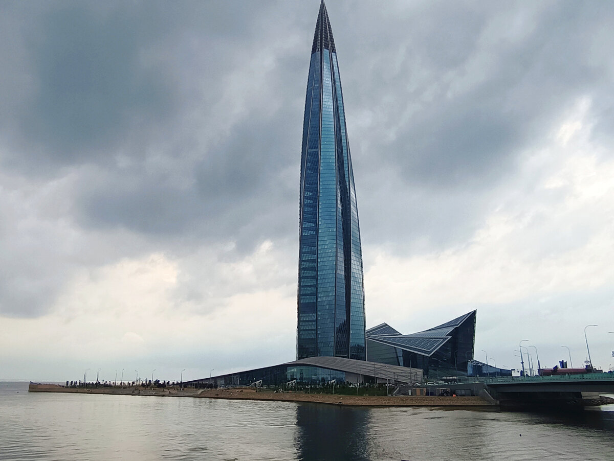 Фото автора. Здание Лахта-центра.