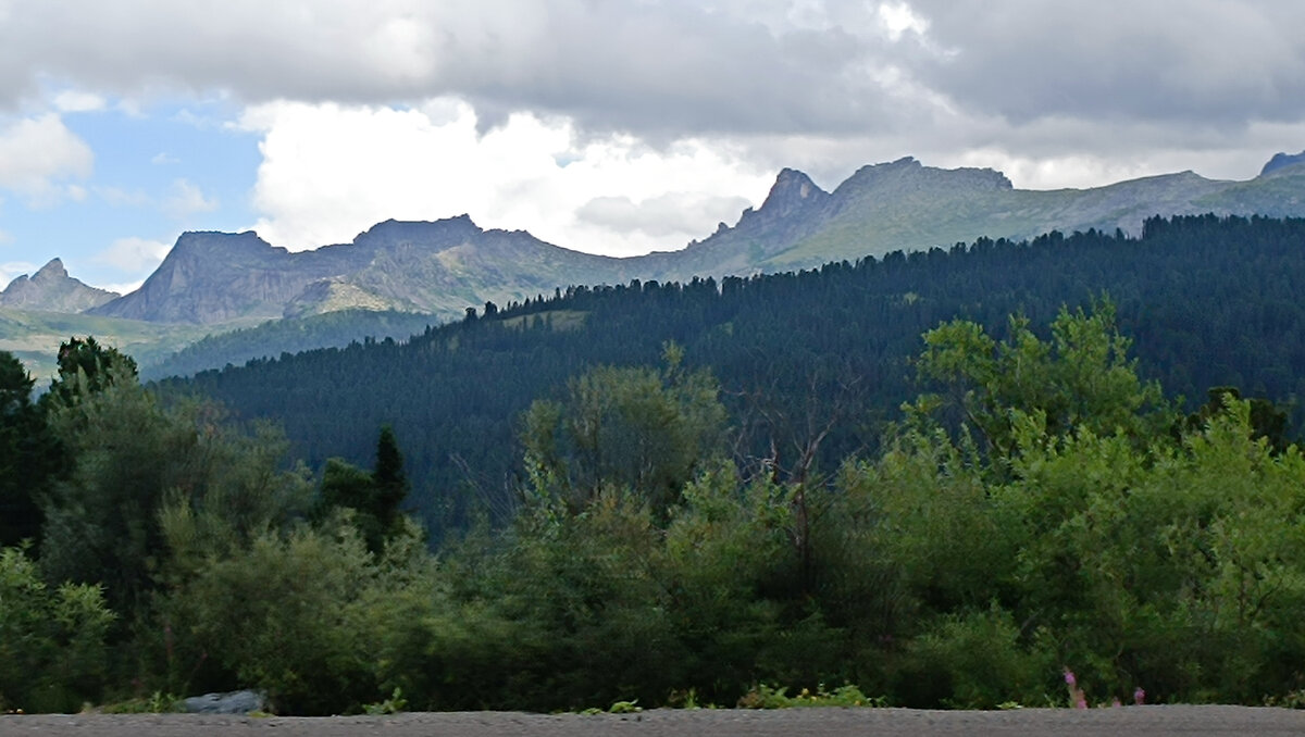 Спящий Саян крупнее