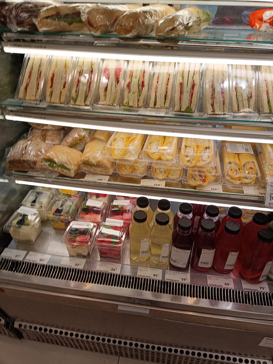 Cэндвичи и роллы. Не реклама