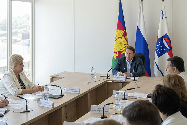 Алексей Копайгородский провел совещание по строительству социальных объектов.