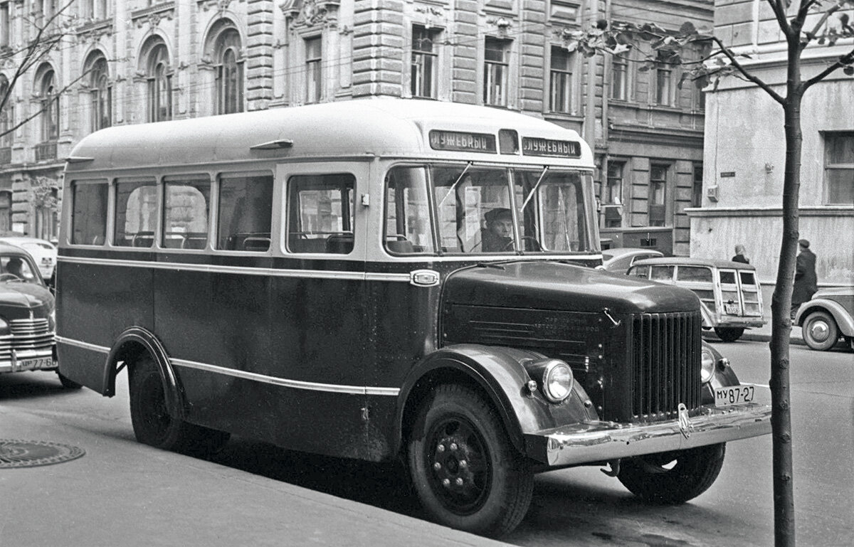 ПАЗ-651 на Неглинной улице, 1953 г.