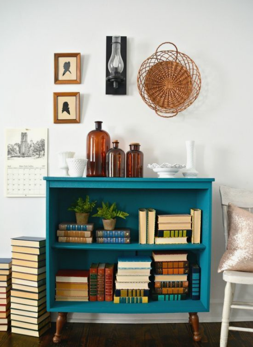 Пример перекрашенной мебели с сайта Pinterest. 