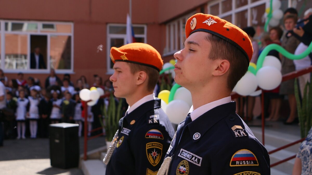     Уроки начальной военной подготовки в нижегородских школах не вызовут паники среди учащихся. Так считает глава регионального минобра Михаил Пучков. В беседе с NewsNN он поддержал введение новой дисциплины для школьников.