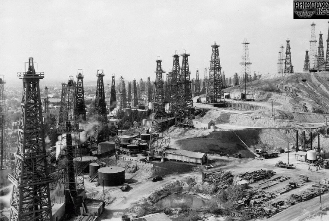 Нефтяная скважина баку 19 век. Нефтедобыча сша 19 век. Бакинское нефтедобыча 19 века. Бакинское нефтедобыча 19 века. Добыча нефти в баку 19 век.