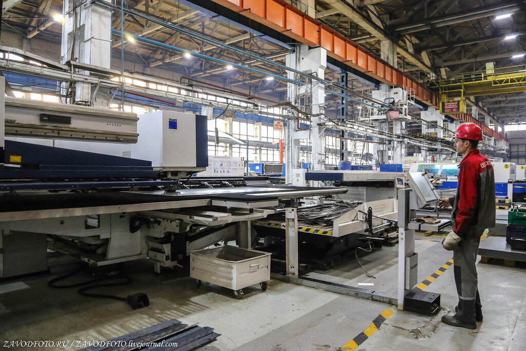 трактора завода ростсельмаш. прессово раскройный завод ростов. адреса ростовских заводов. цех тракторов ростсельмаш. завод шампанских вин ростов на дону.