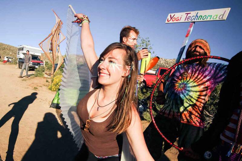 Коммуны хиппи с удовольствием принимают гостей