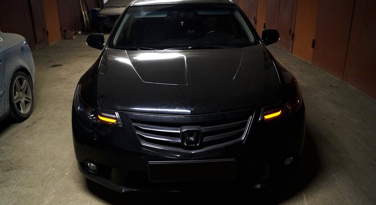 Honda Accord 8 Black Tuning