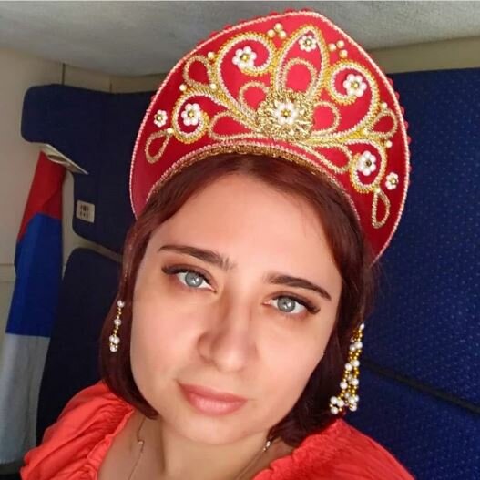 Девчонки инстаграмятся в  алкотрейне - )) Москва-Калининград ЧМ2018. 