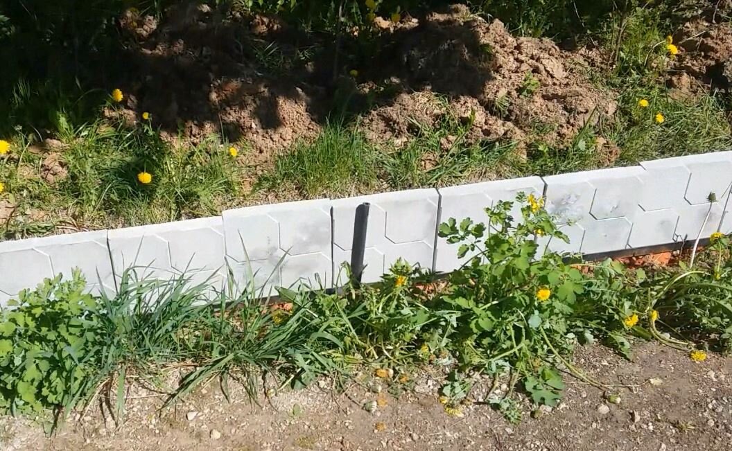 Обустройство канавы с помощью тротуарной плитки