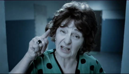 Платить ли свекрови. Договор невестки и свекрови. Теща на кухне. Платить ли свекрови. Медаль свекрови.