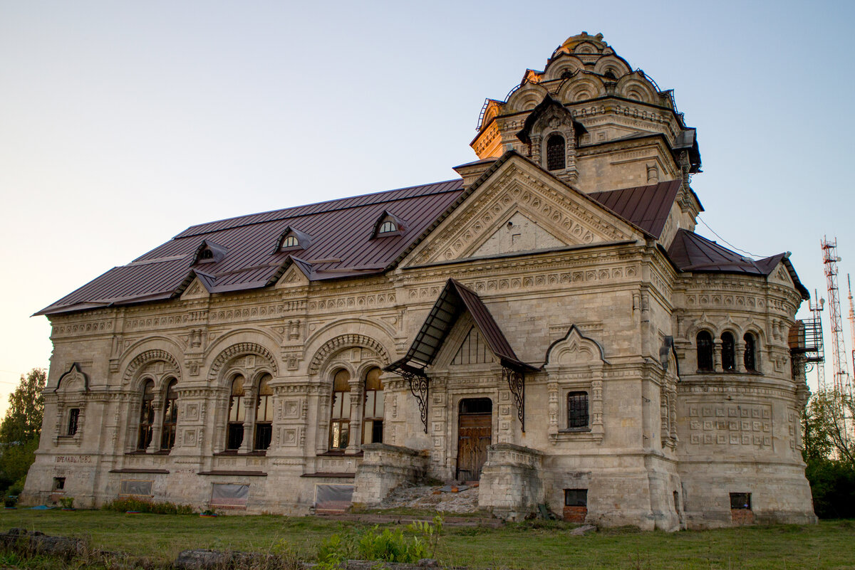 Церковь Дмитрия Солунского Ломоносово