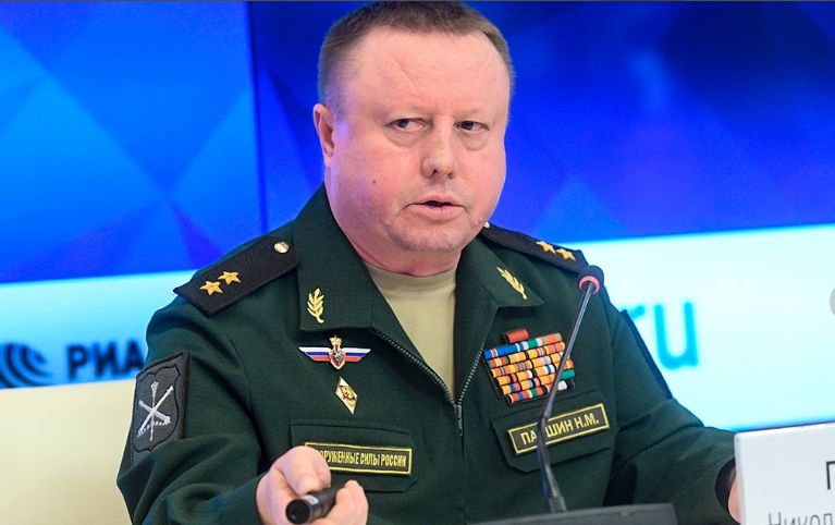 Николай Паршин - действующий глава Минобороны.