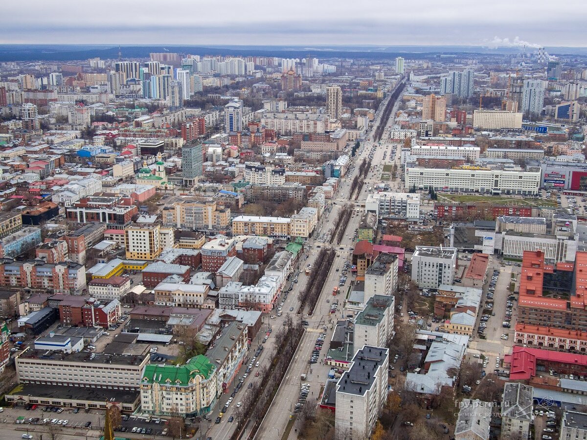 32. Комсомольский проспект, вид со стороны Камы.