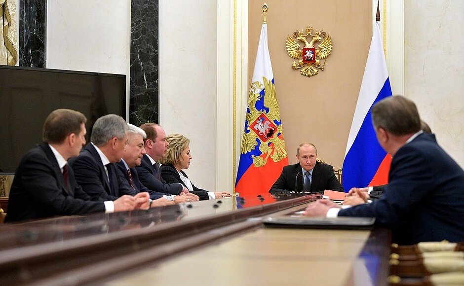 Сегодня, 18 января Президент Российской Федерации Владимир Путин в Кремле провел рабочее совещание с постоянными членами Совета Безопасности РФ.