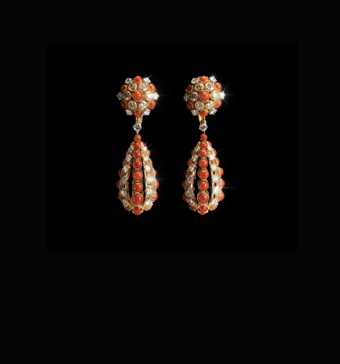 Серьги с кораллами и бриллиантами от Cartier