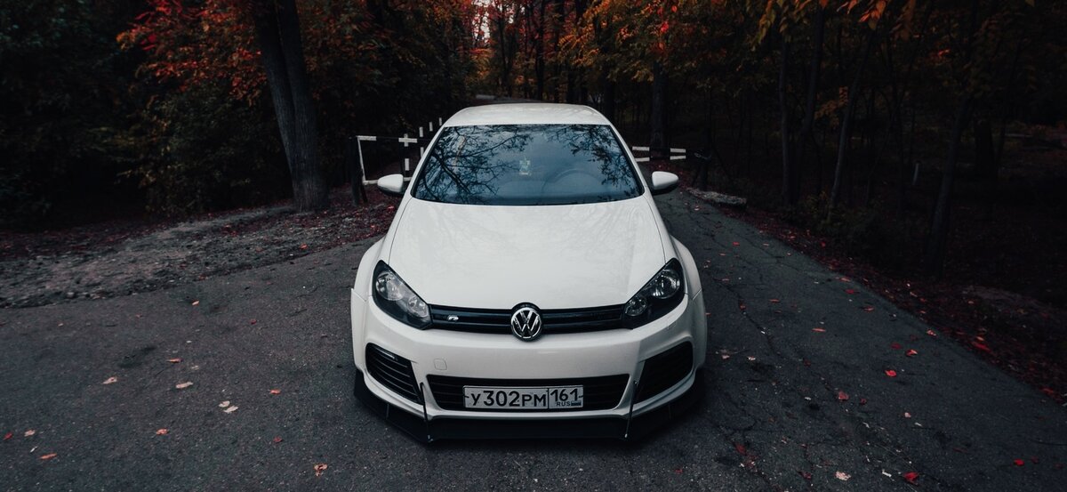 Исходник:http://lowdaily.ru/volkswagen-golf-mk6-widebody/