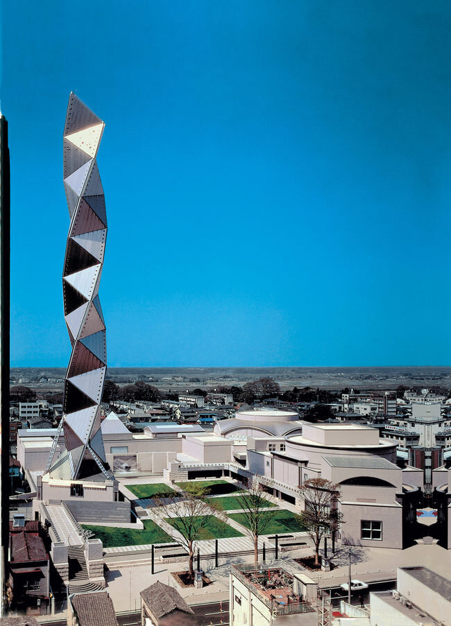Art Tower Mito – смотровая башня в комплексе искусств в Мито, префектура Ибараки, Япония. Высота 91,5 м. Фото condenast.ru