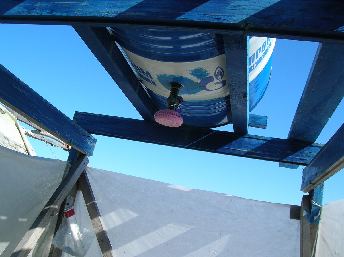 Крыша для летнего душа чем покрыть - фото