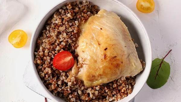 Курица с гречкой в духовке: простейший рецепт