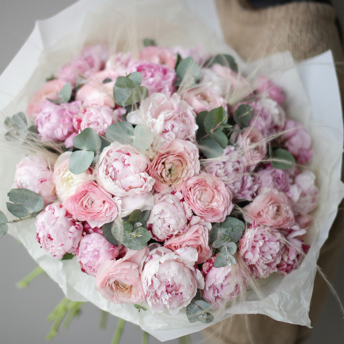 Букет из пионов сорта "Сара Бернар" от D&K Flowers House