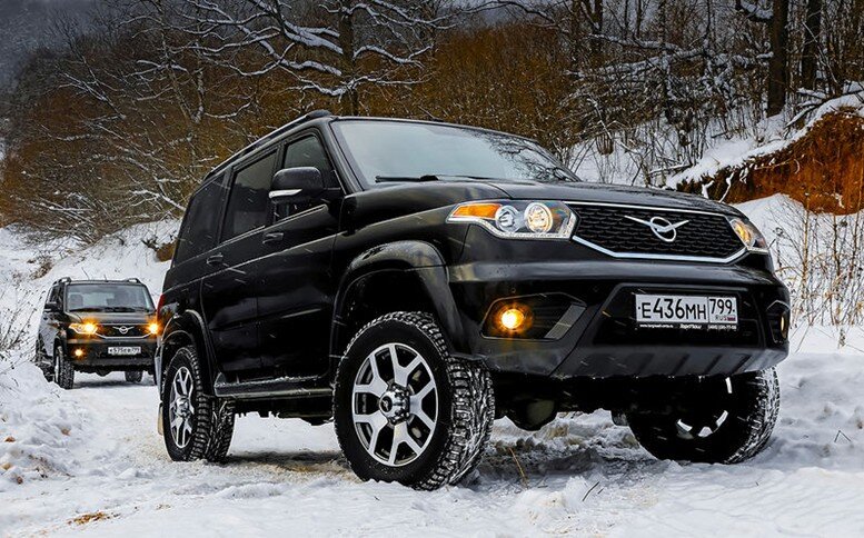 УАЗ Патриот автомобиль неплохой, ничего не скажешь, но слишком он тяжёлый, чтобы соваться на нём во все дыры, как говорится.