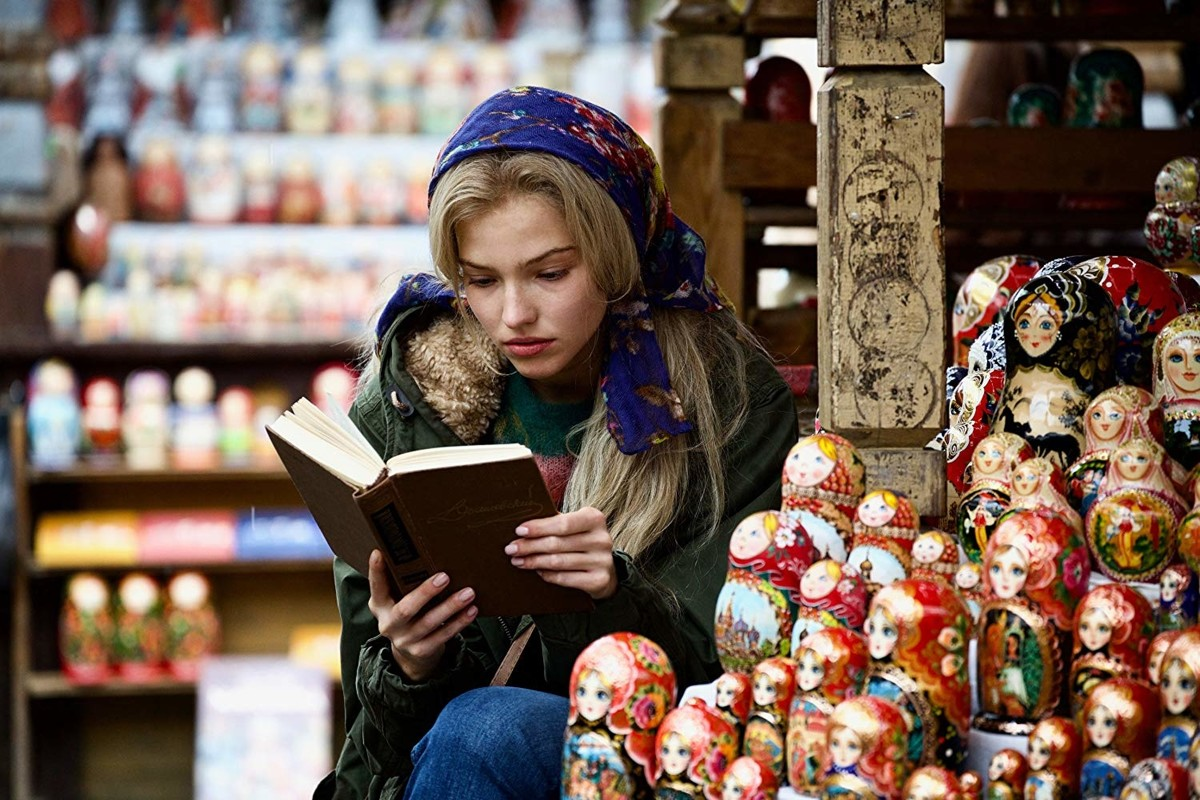 Что же еще продавать в России, конечно матрешки