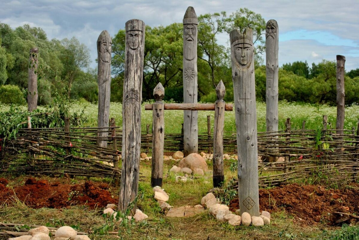 Как выглядело древнеславянское языческое капище