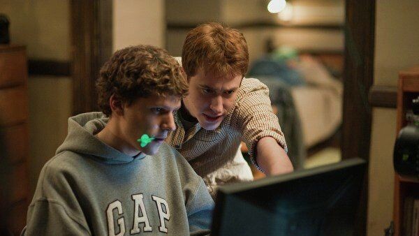 Джейси Айзенберг в роли Марка Цукерберга