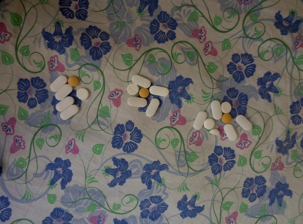 Завтрак, обед и ужин.