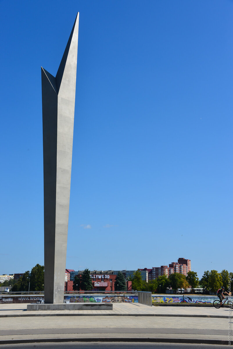 Стел оф. Монумент славы Росток Пенза. Росток Пенза памятник. Росток Пенза набережная.