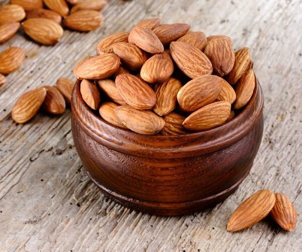 https://sc02.alicdn.com/kf/UTB8Kd_bidnJXKJkSaiyq6AhwXXaq/100-Grade-A-Almond-Nuts-Raw-Natural.jpg