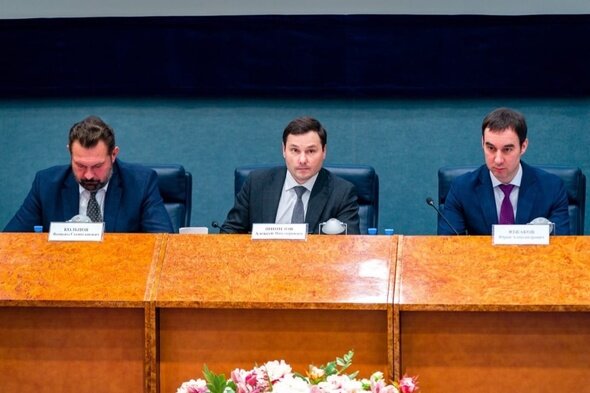 Всеволод Кольцов с коллегами