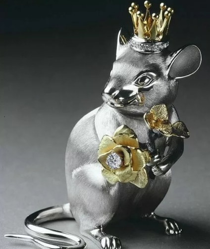 Фото Яндекс картинки. Листайте вправо. Видимо такая крыса любит нероли, лотос и миндаль