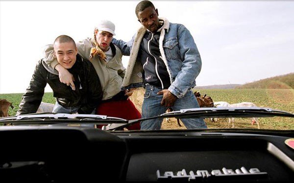 знакомьтесь - главные поставщики идиотизма в фильме: Тай, Барт и Ладж - слева направо