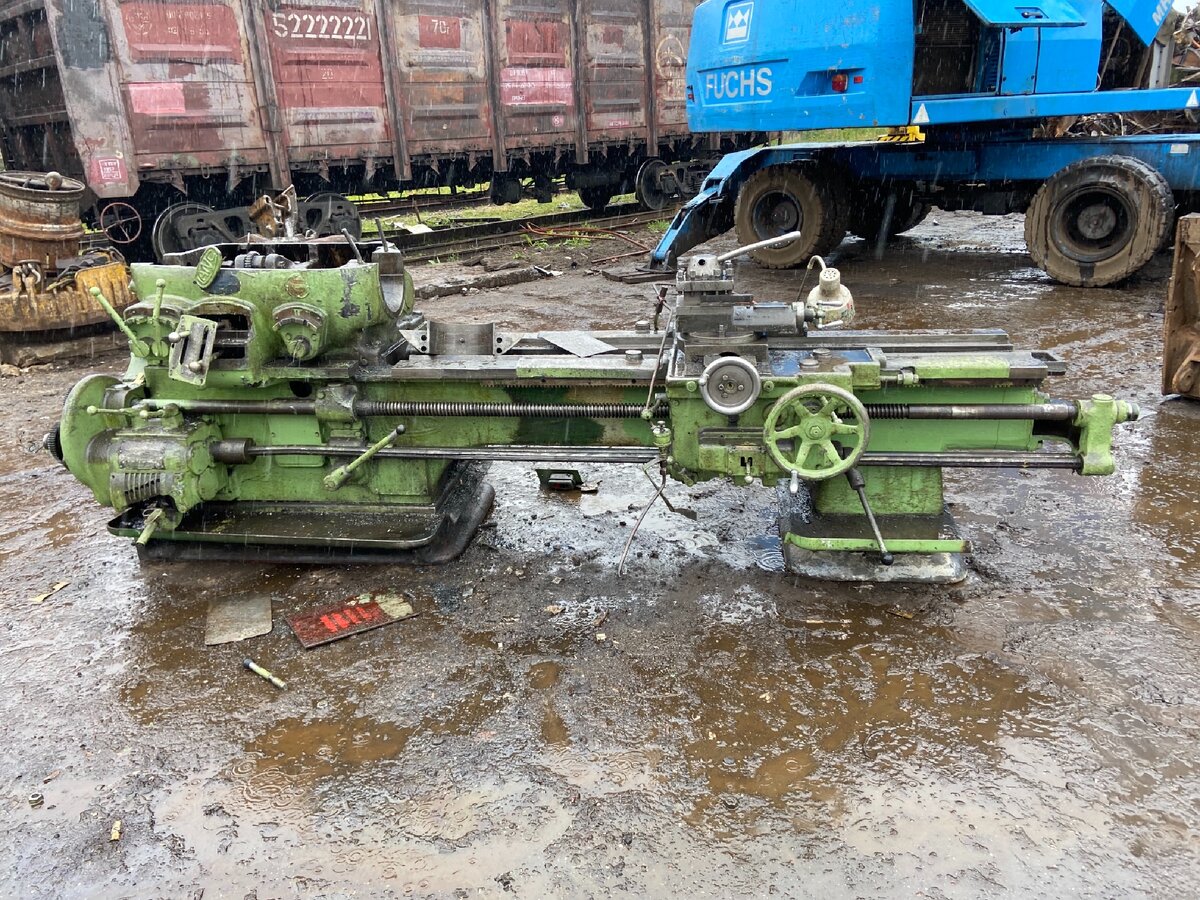 Токарный станок